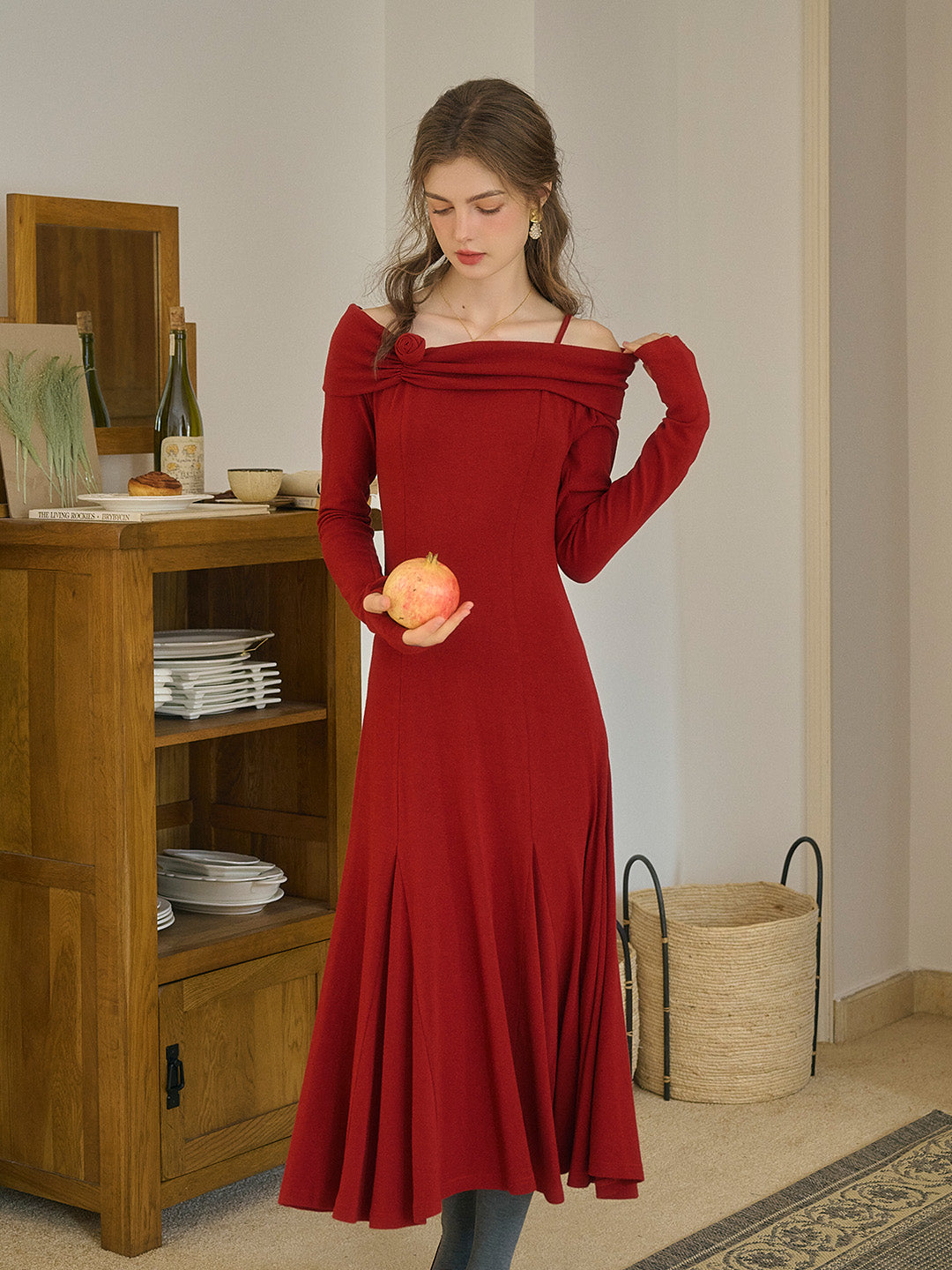 Red / M