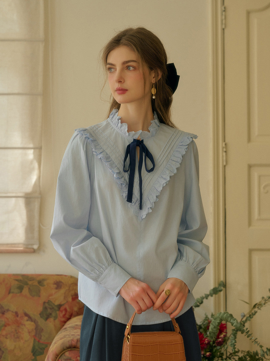 Yareli Vintage Lace Panel Contrasting Lace-up Round Neck Blouse