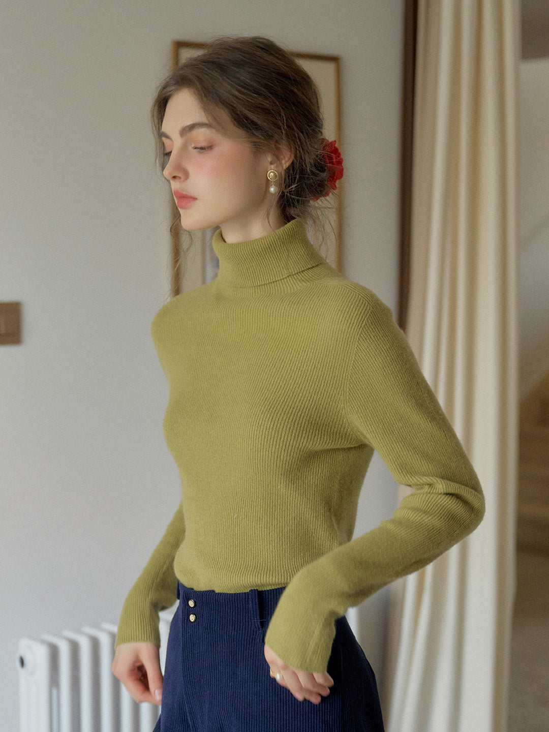 Yasmin Simple Turtleneck Slim Fit Wool& Cashmere Sweater - White