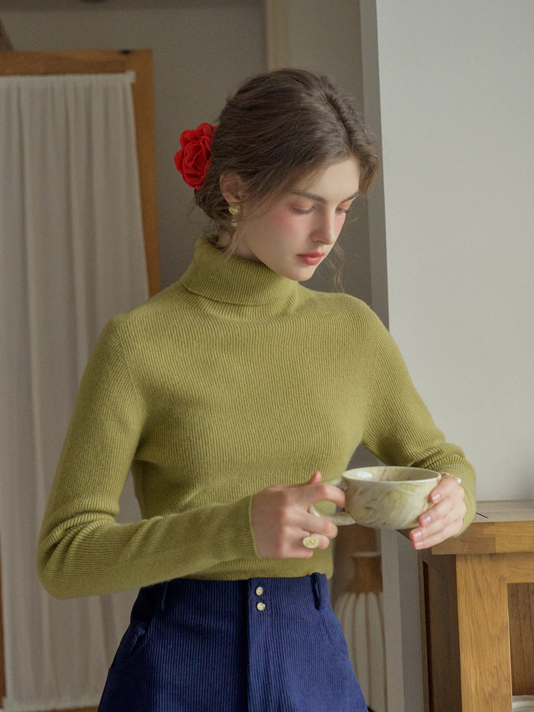 Yasmin Simple Turtleneck Slim Fit Wool& Cashmere Sweater - White
