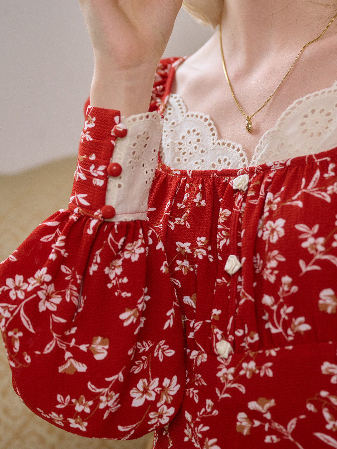 【Final Sale】Kairi Square Collar Lace Floral Blouse